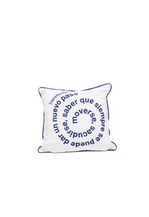 Cojín Mi Sangre Transformar 100% Poliéster Blanco Cojín Mi Sangre Transformar 100% Poliéster Blanco 45x45 Cm Distrihogar