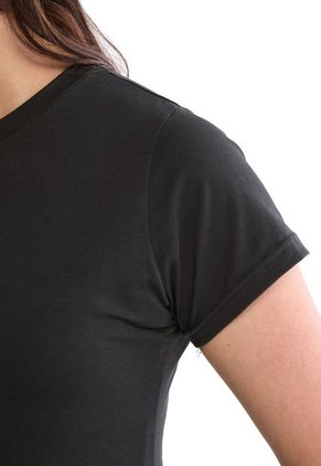 Camiseta Negro DOUGGER TAMPA.