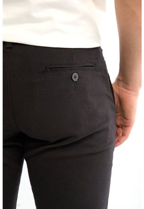 Pantalon Negro DOUGGER BOSTON.