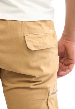 Pantalon Beige DOUGGER FILADELFIA.