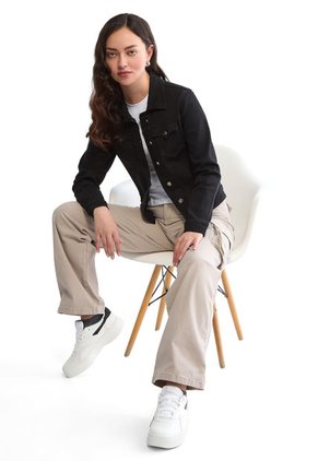 Chaqueta Negra DOUGGER ALABAMA.