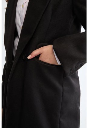 Gabán Negro DOUGGER ATENAS.