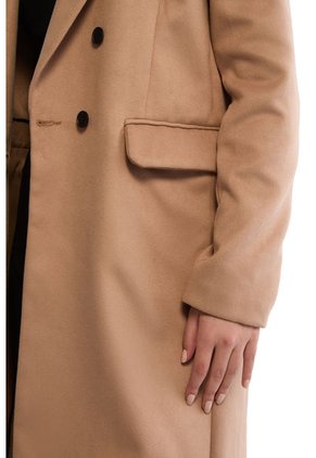 Gabán Beige DOUGGER ATENAS.