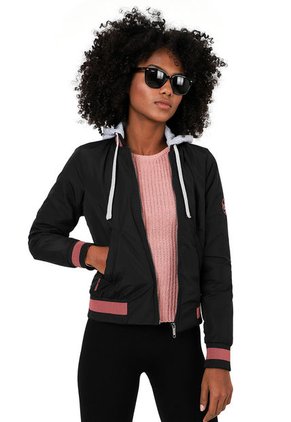 Chaqueta Negro DOUGGER ROSARIO