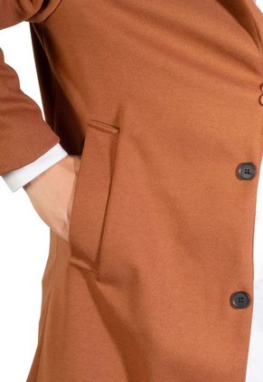 Gabán Marron DOUGGER ARON