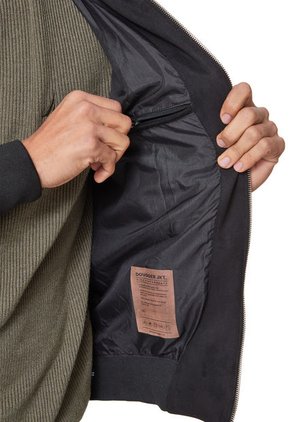 Chaqueta Negro DOUGGER CONAN