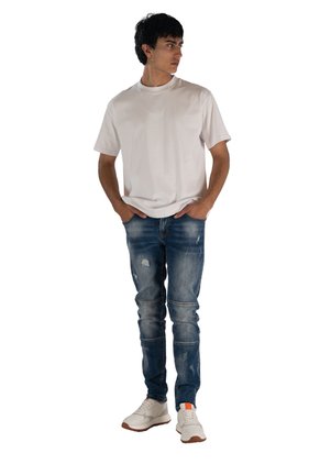 JEANS REGULAR FIT