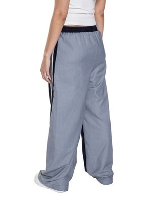 PANTALÓN DOBLE COLOR DAMA