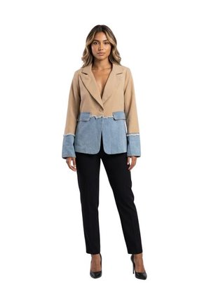 Blazer Clásico Con Base Denim Para Dama