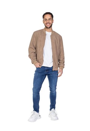 CHAQUETA CON DISEÑO PARA HOMBRE