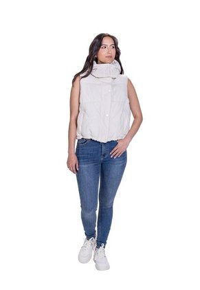 JEANS MID RISE PARA MUJER
