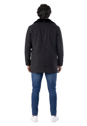 ABRIGO CON SOLAPA HOMBRE