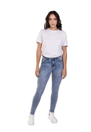 JEANS MIDE RISE