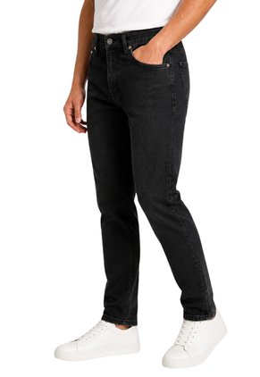 JEANS TAPERED FIT