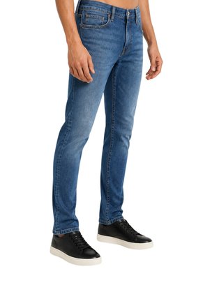 JEANS TAPERED FIT