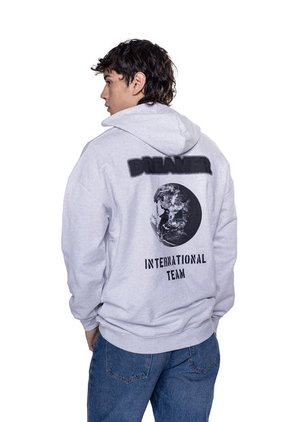 HOODIE CON CAPOTA Y ESTAMPADO