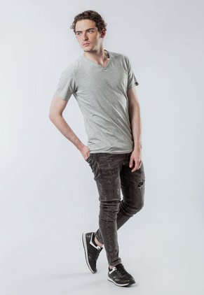 Camiseta Básica Cuello V Para Hombre