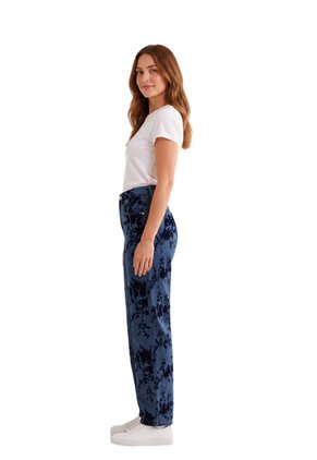 Jean Mujer Bordado Floral