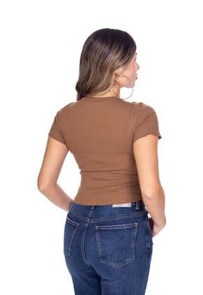 BLUSA CON BOTONES PARA DAMA