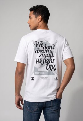 Camiseta El Hincha en la Cancha Marfil