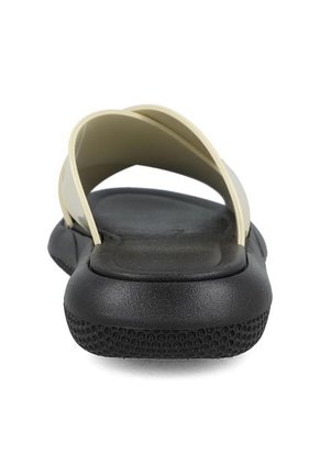 SANDALIA CAPELLADA CRUZADA