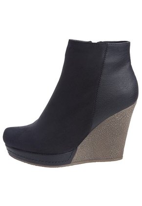 Botines Excess Corrido Negros