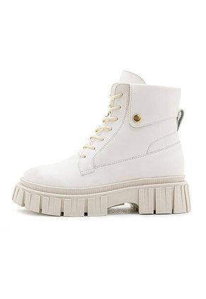 Botín Caña Baja Con Broche Face2Face 2301388-64