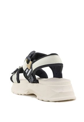 Sandalia Plana De Suela Gruesa Con Velcro Face2Face EU2425604