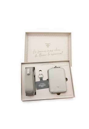 Strap Con Monedero Porta Celular Face2Face JP2632689