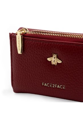 Billetera Con Bolsillo Y Cierre Face2Face JP2682681