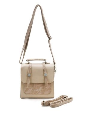 Morral Pequeño Tapa Con Correas Face2Face HR2512631