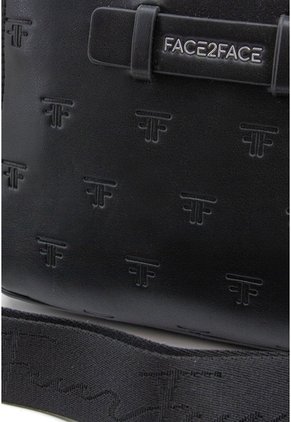 Bandolera Rectangular Repujada Face2Face IQ2612656