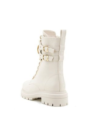 Combat Boot Con Taches En Correa Y Plaqueta Face2Face CX232275