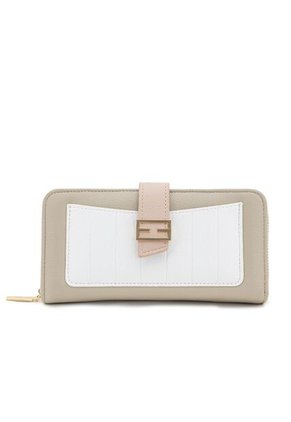 BILLETERA GRANDE CON TAPA FACE2FACE EU242524