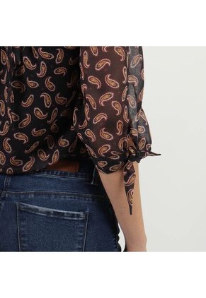 Blusa Cuello Bandeja Manga Tres Cuartos