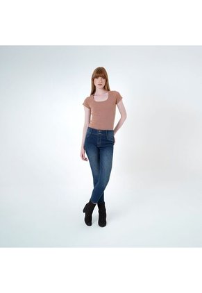 Camiseta Cuello Cuadrado Manga Corta