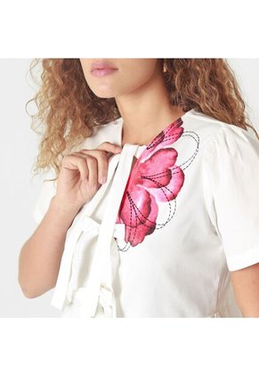 Camiseta Cuello Lazo Manga Corta