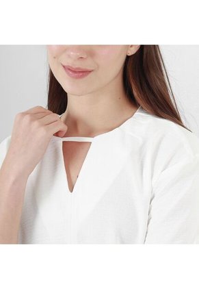 Blusa Cuello V Manga Corta