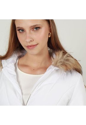 Chaqueta Acolchada Con Capota