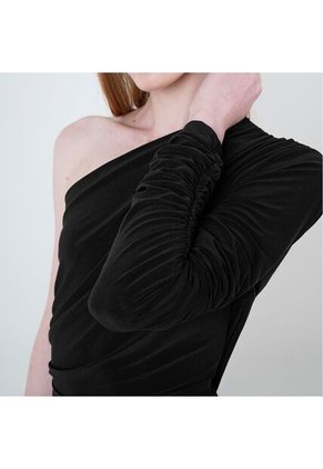 Enterizo Cuello Asimetrico Manga Larga