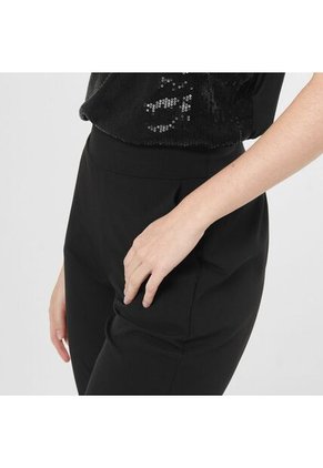 Pantalon Tiro Medio Bota Recta