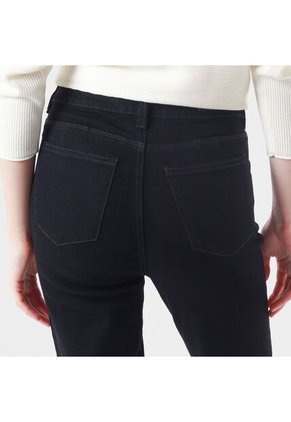 Jean Tiro Medio Bota Flare