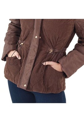 Chaqueta Con Base En Pana