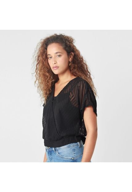 Blusa Cuello V Manga Corta