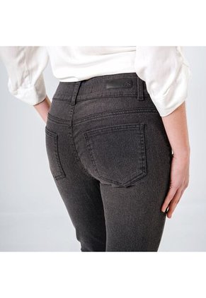 Jean Tiro Medio Bota Skinny