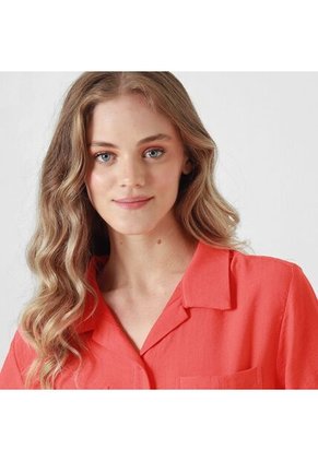 Blusa Cuello Sport Manga Corta