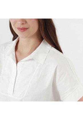 Blusa Cuello Sport Manga Corta