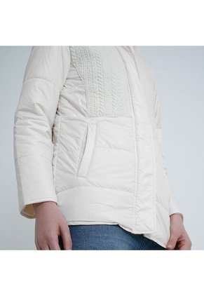 Chaqueta Cuello Alto Manga Larga