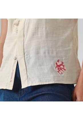 Blusa Cuello Camisero Manga Corta