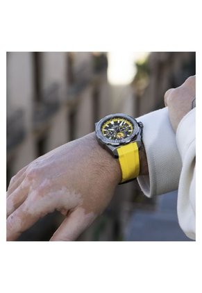 Reloj Festina Modelo F20725/1 Amarillo Hombre